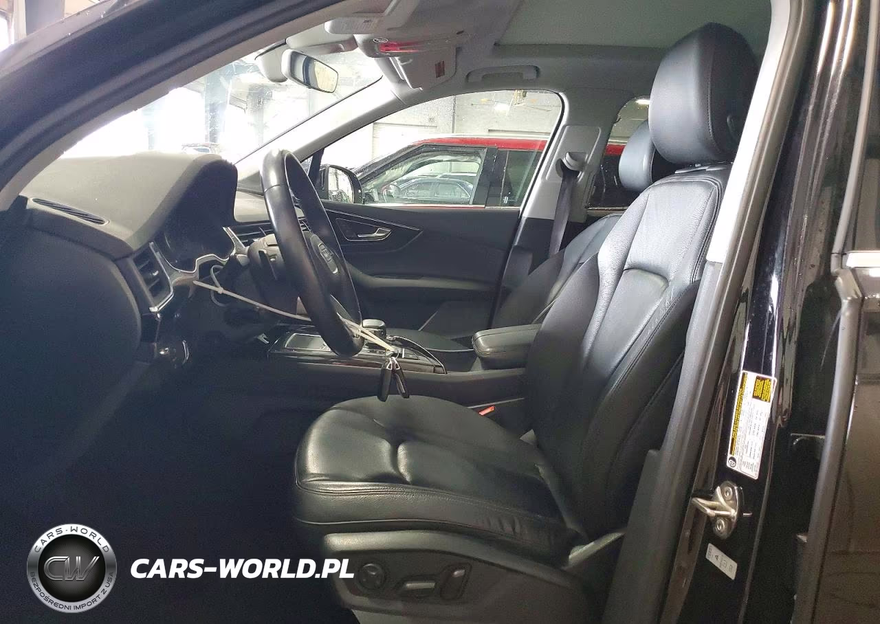 2017 Audi Q7 Premium Plus VIN:WA1LAAF70HD001569 - 7