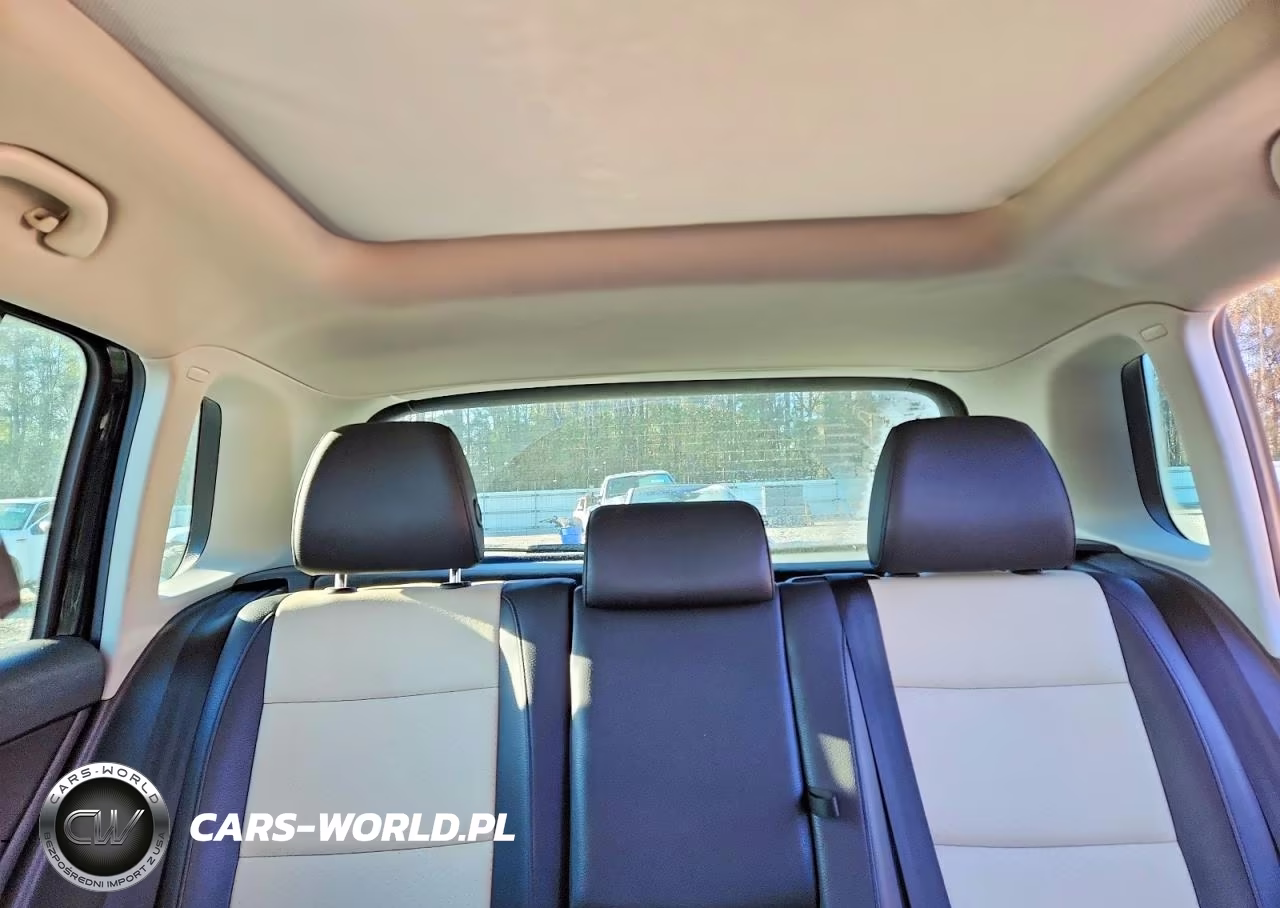 2016 Volkswagen Tiguan S VIN:WVGAV7AX6GW558867 - 10