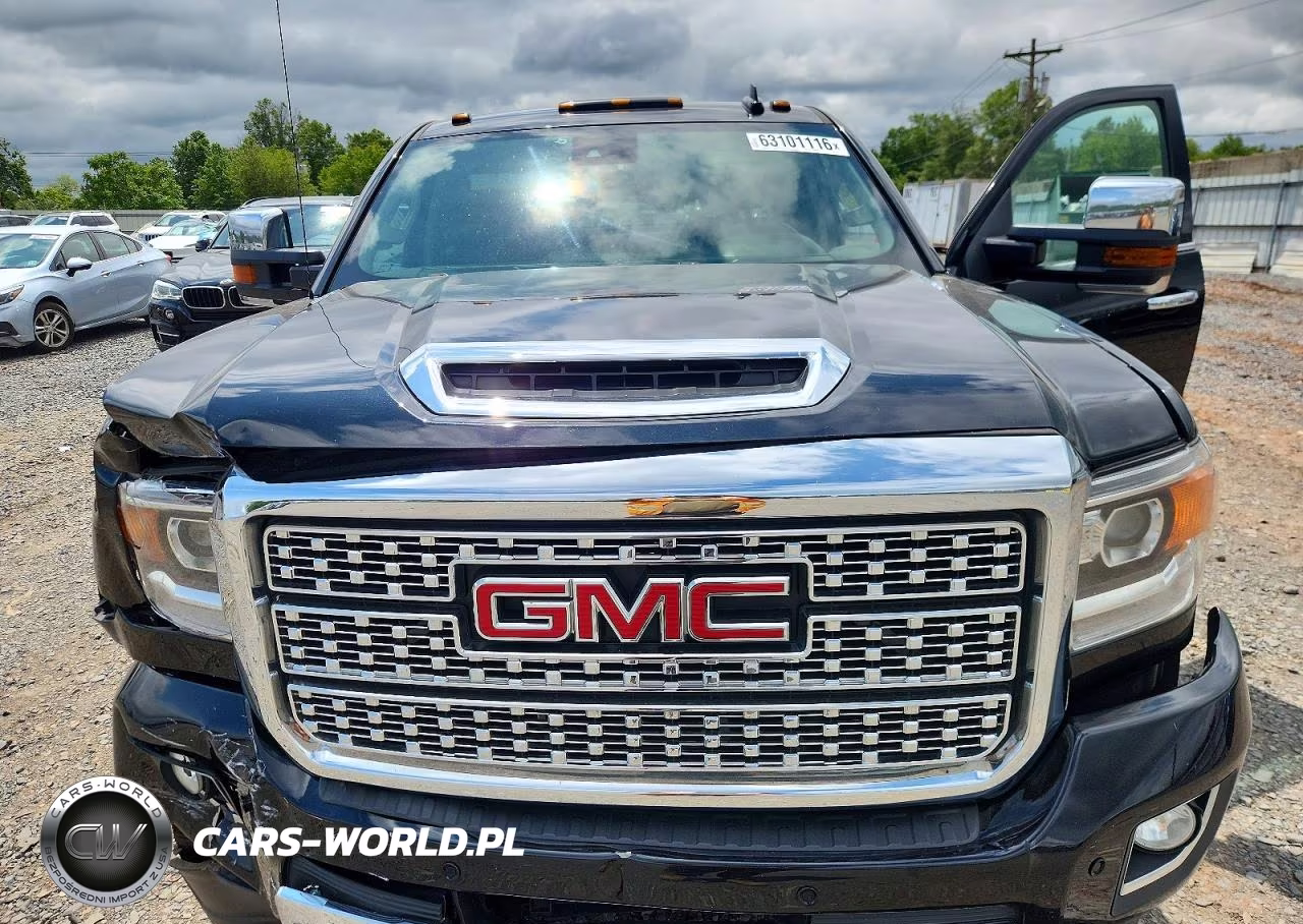 2018 GMC Sierra K2500 Denali VIN:1GT12UEY9JF140955 - 11