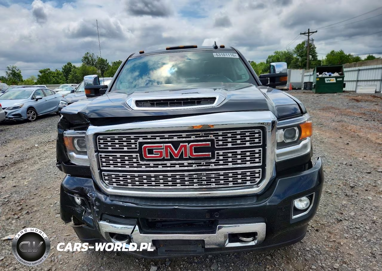 2018 GMC Sierra K2500 Denali VIN:1GT12UEY9JF140955 - 5