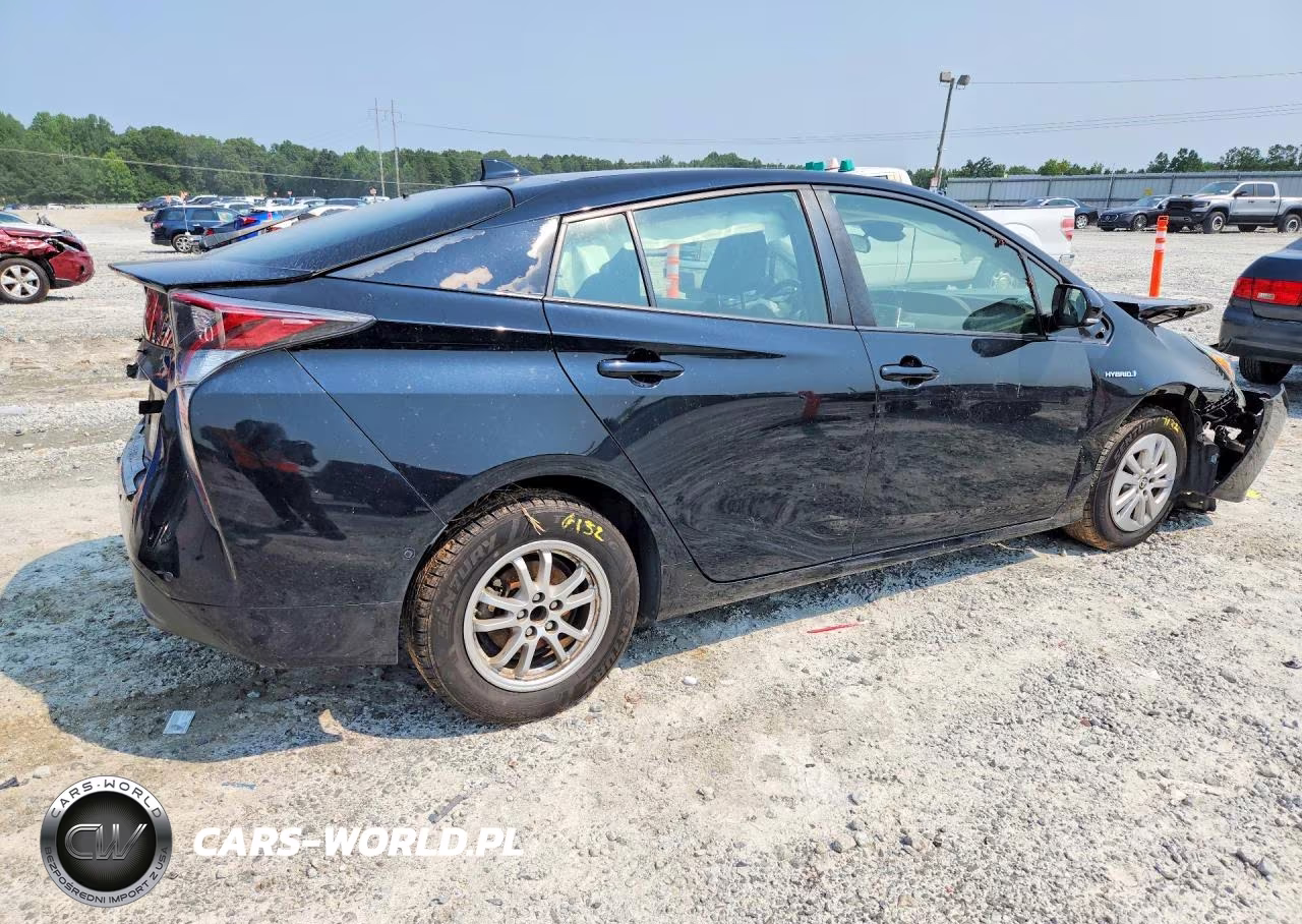 2018 Toyota Prius Three VIN:JTDKARFU3J3548272 - 3