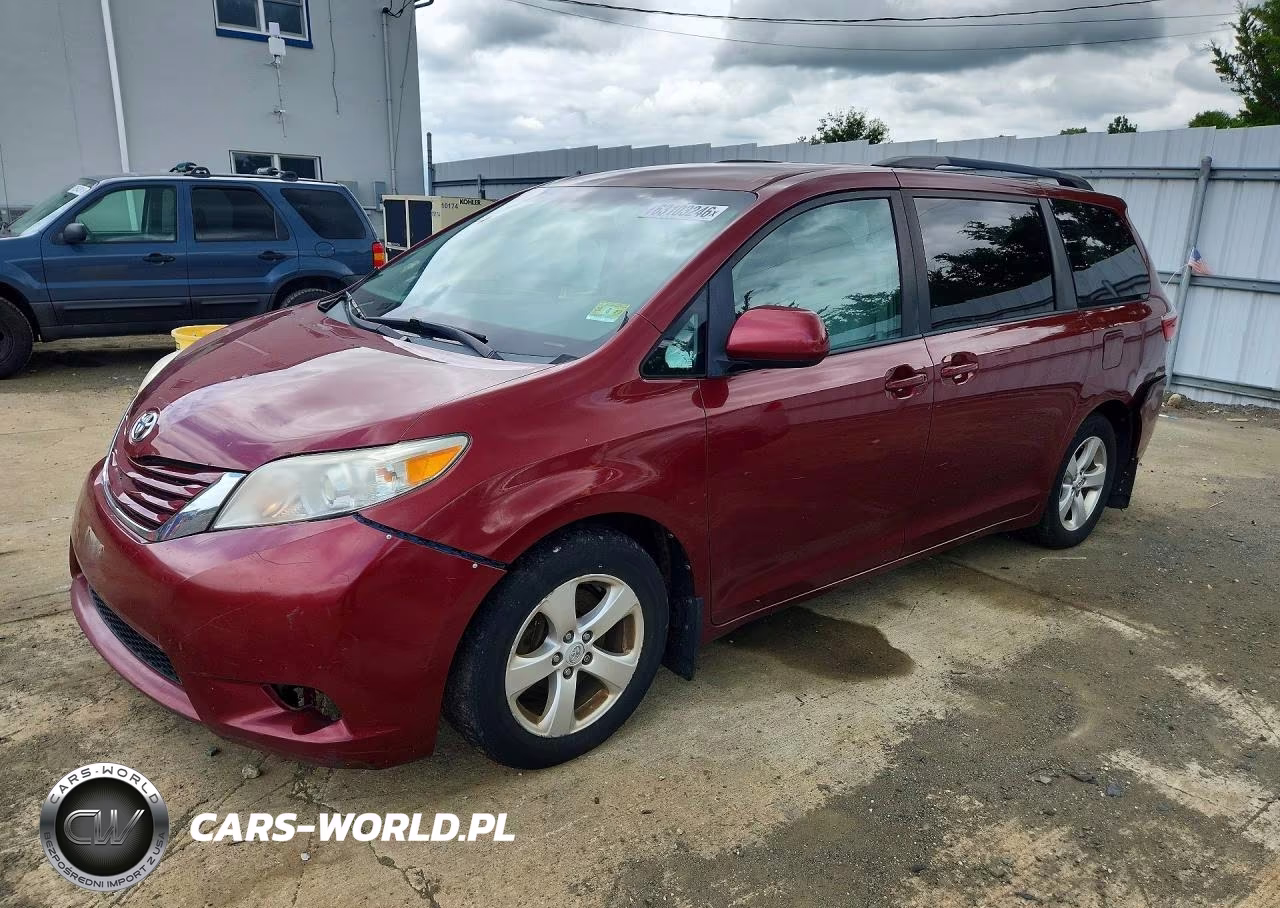 2015 Toyota Sienna Le