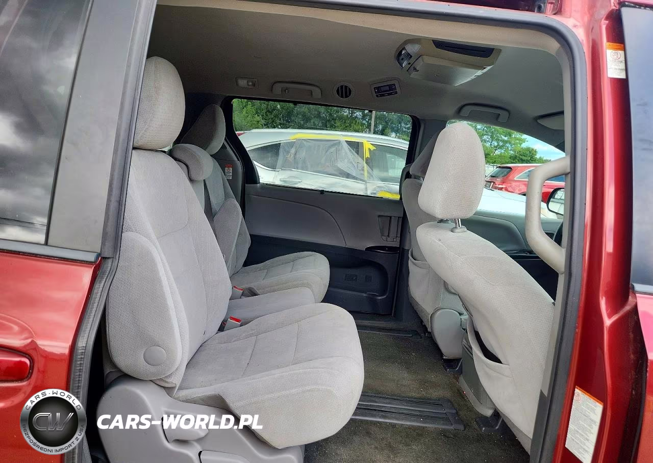 2015 Toyota Sienna Le VIN:5TDKK3DC1FS619821 - 11