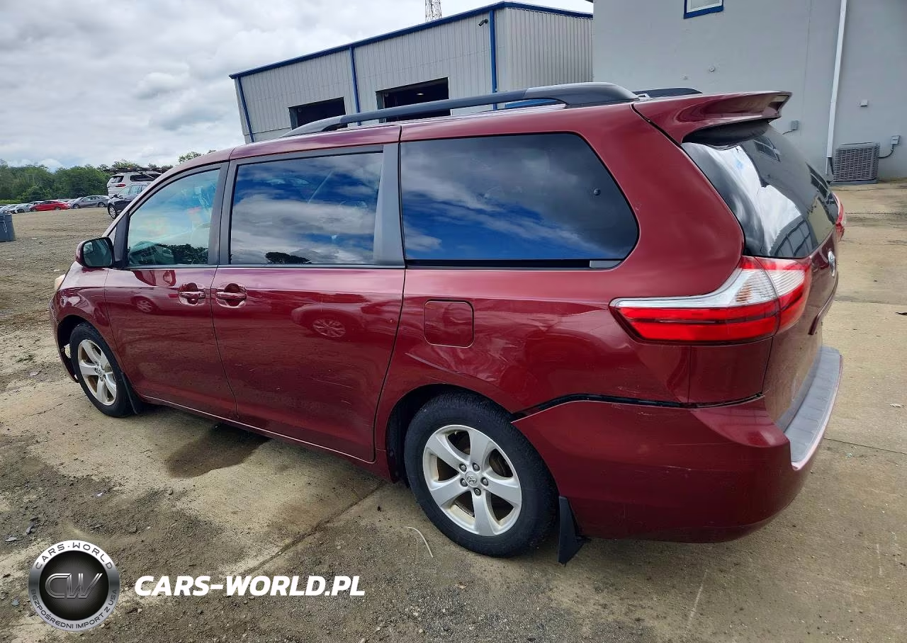 2015 Toyota Sienna Le VIN:5TDKK3DC1FS619821 - 2