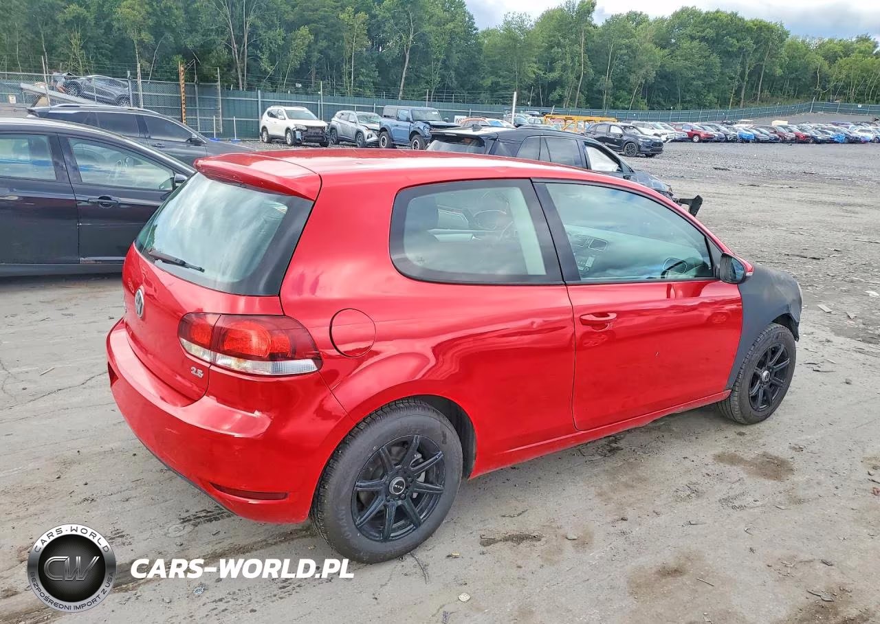 2010 Volkswagen Golf VIN:WVWAB7AJ3AW121876 - 3