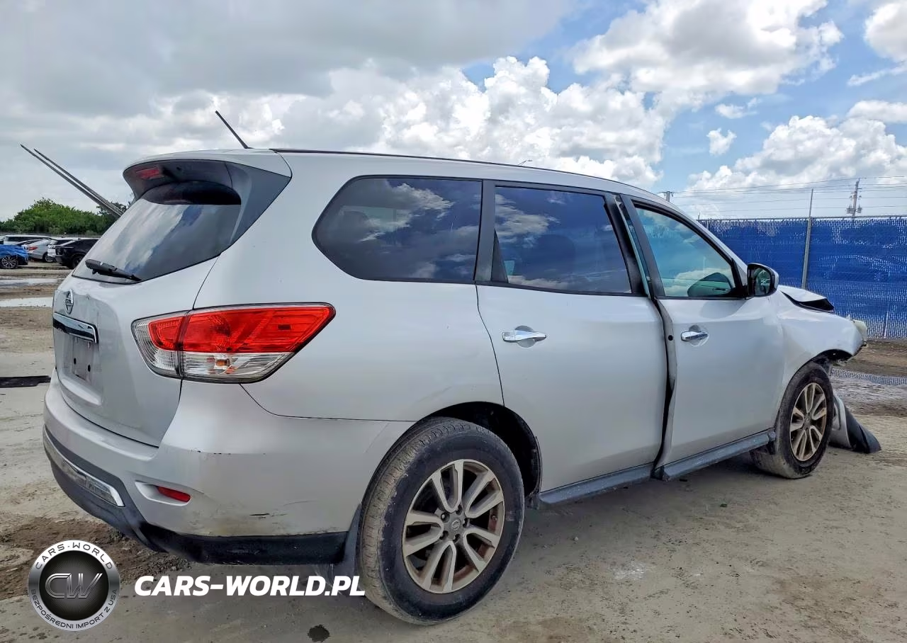 2013 Nissan Pathfinder S VIN:5N1AR2MN2DC667082 - 3
