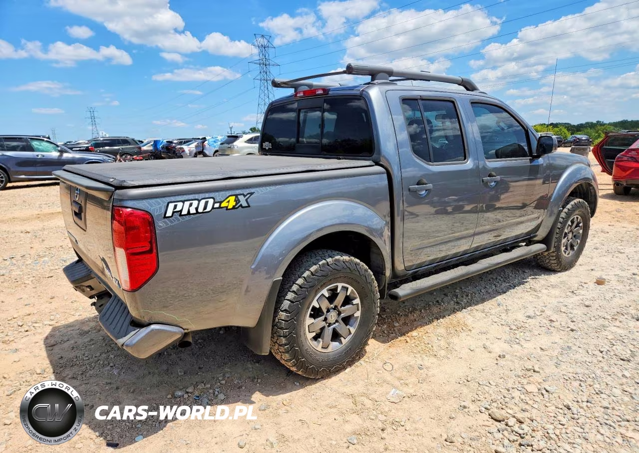 2018 Nissan Frontier Pro-4X VIN:1N6DD0EV0JN766595 - 3