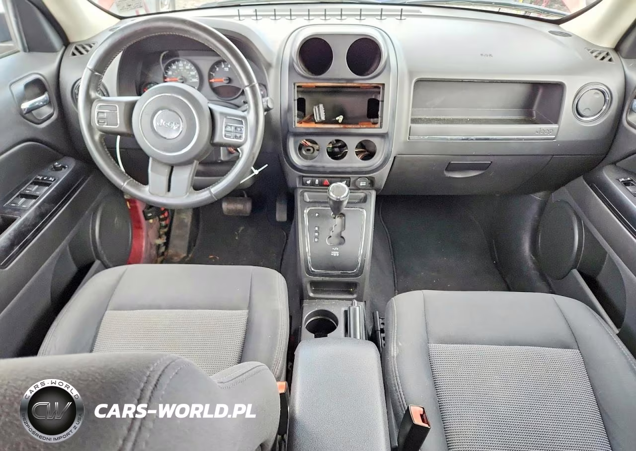 2012 Jeep Patriot Latitude VIN:1C4NJRFBXCD552103 - 8