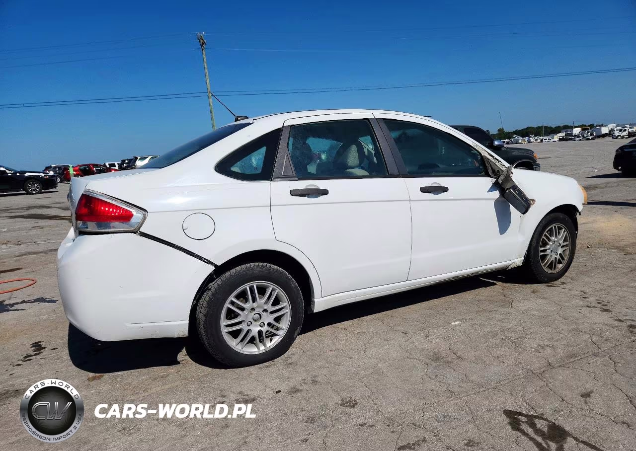2008 Ford Focus Se VIN:1FAHP35N88W173333 - 3