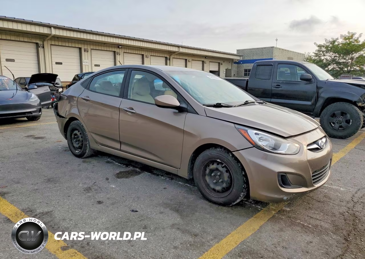 2013 Hyundai Accent Gls VIN:KMHCT4AE2DU363920 - 4