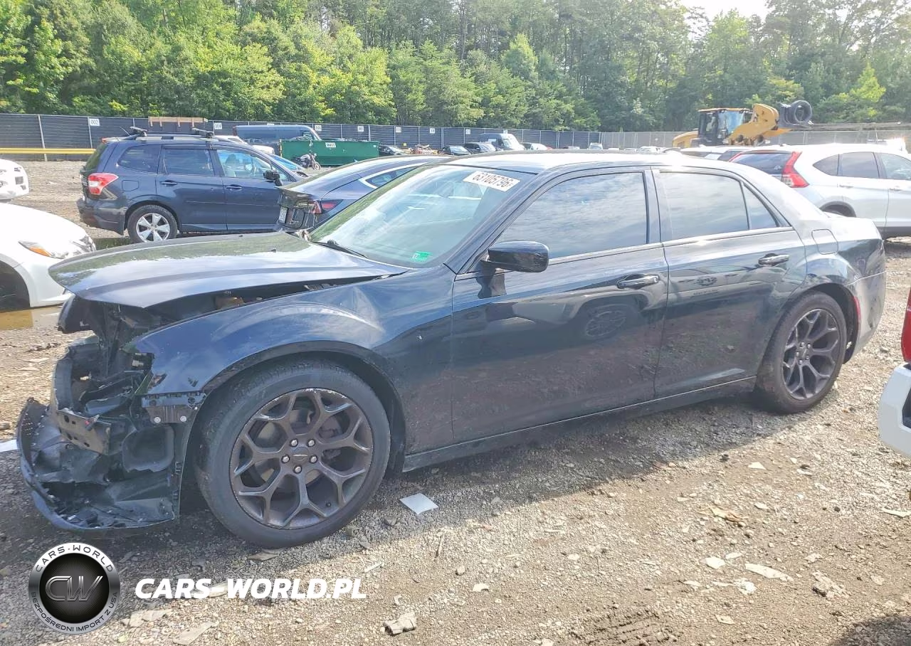 2019 Chrysler 300 S VIN:2C3CCABG5KH648053 - 1