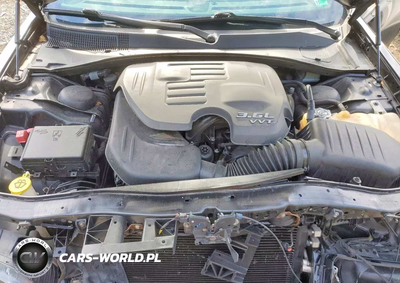 2019 Chrysler 300 S VIN:2C3CCABG5KH648053 - 11