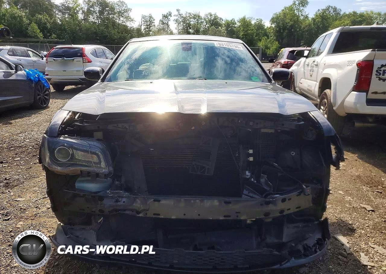 2019 Chrysler 300 S VIN:2C3CCABG5KH648053 - 5