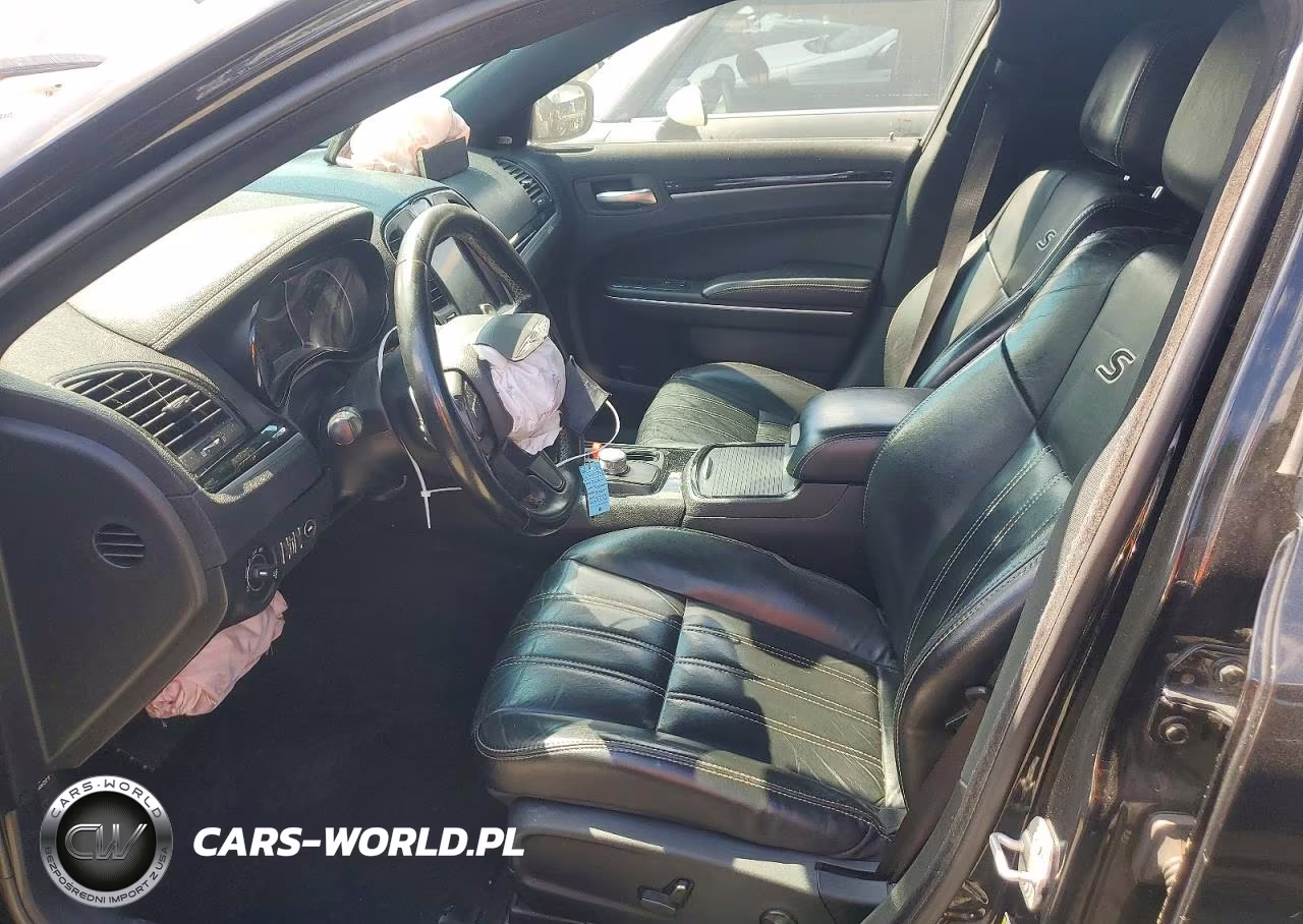 2019 Chrysler 300 S VIN:2C3CCABG5KH648053 - 7