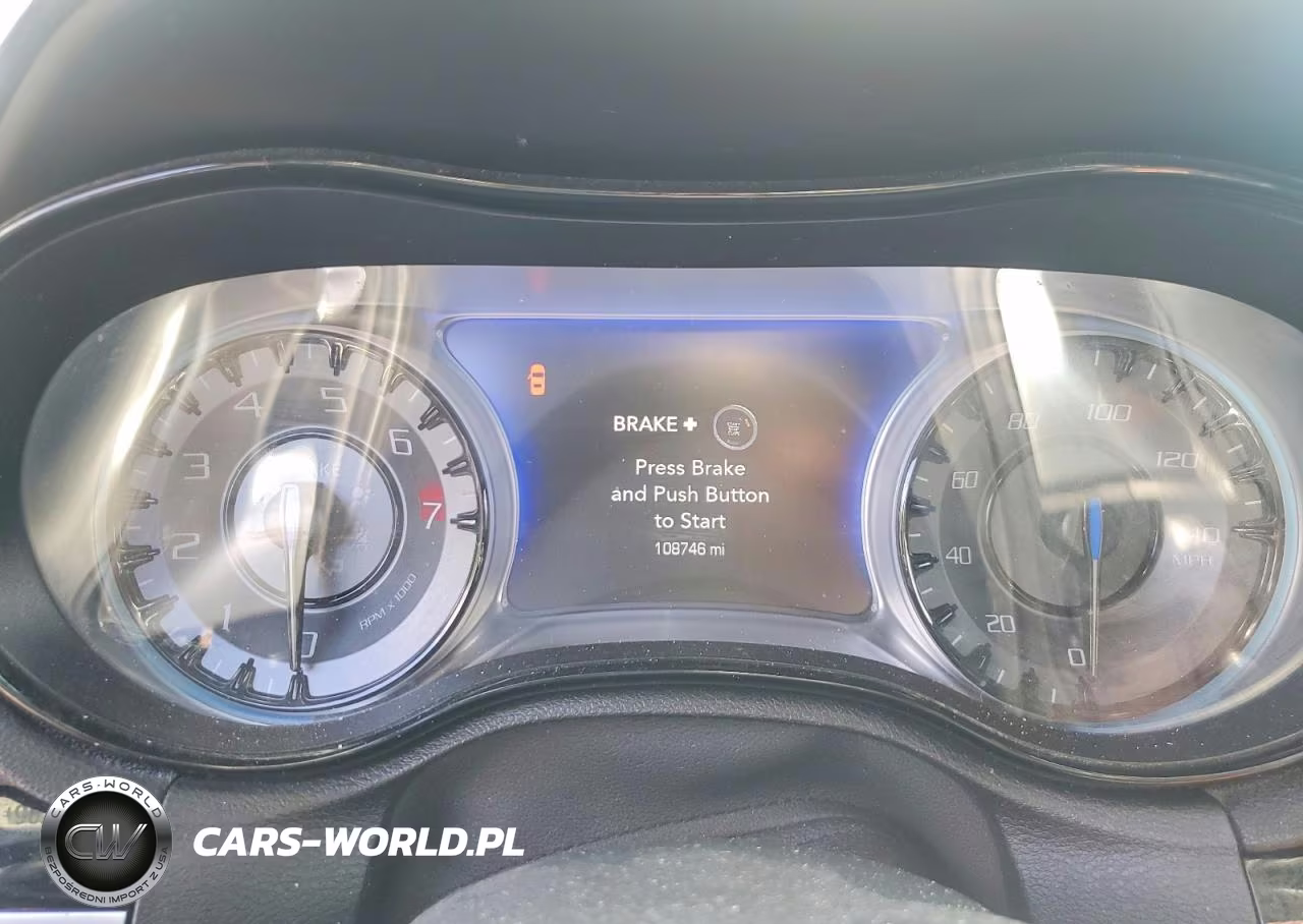 2019 Chrysler 300 S VIN:2C3CCABG5KH648053 - 9