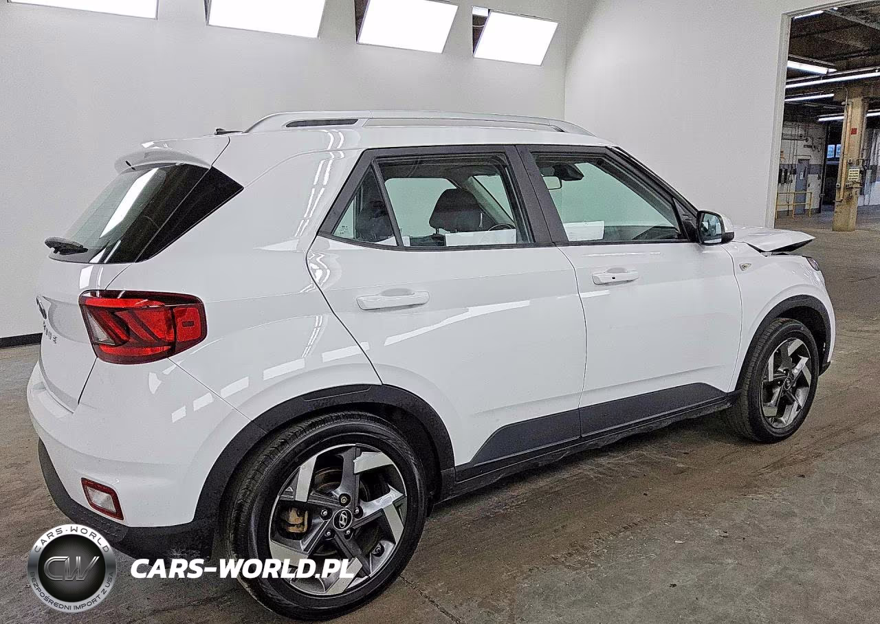 2025 Hyundai Venue Sel VIN:KMHRC8A3XSU354931 - 3