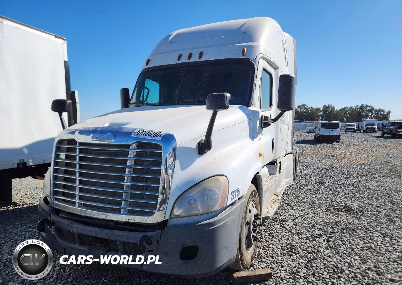 2014 Freightliner Cascadia Semi Truck VIN:1FUJGLD53ELFH6721 - 1