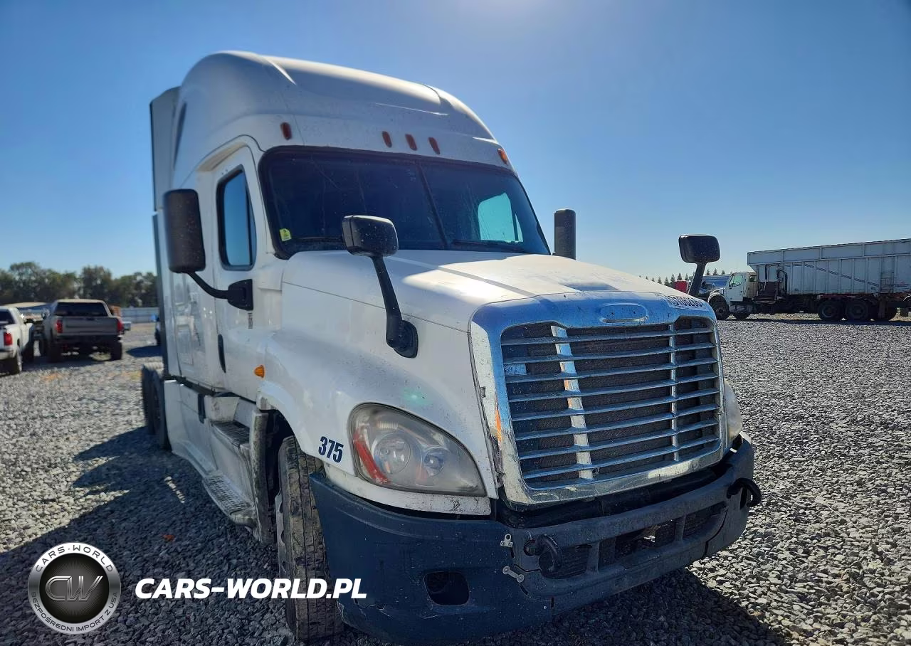 2014 Freightliner Cascadia Semi Truck VIN:1FUJGLD53ELFH6721 - 4