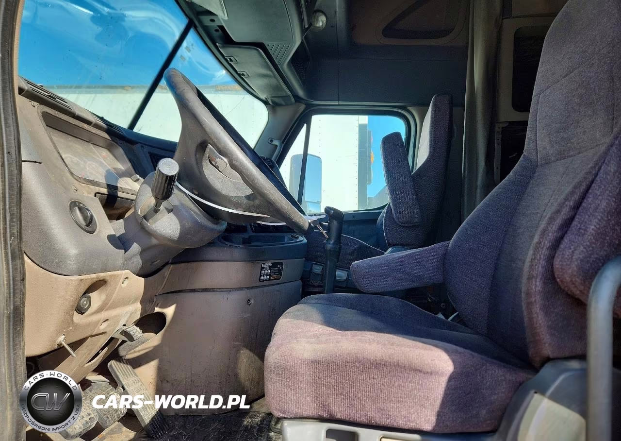 2014 Freightliner Cascadia Semi Truck VIN:1FUJGLD53ELFH6721 - 7