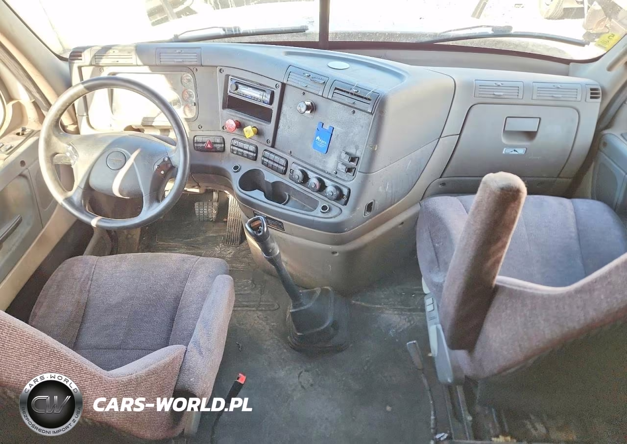 2014 Freightliner Cascadia Semi Truck VIN:1FUJGLD53ELFH6721 - 8