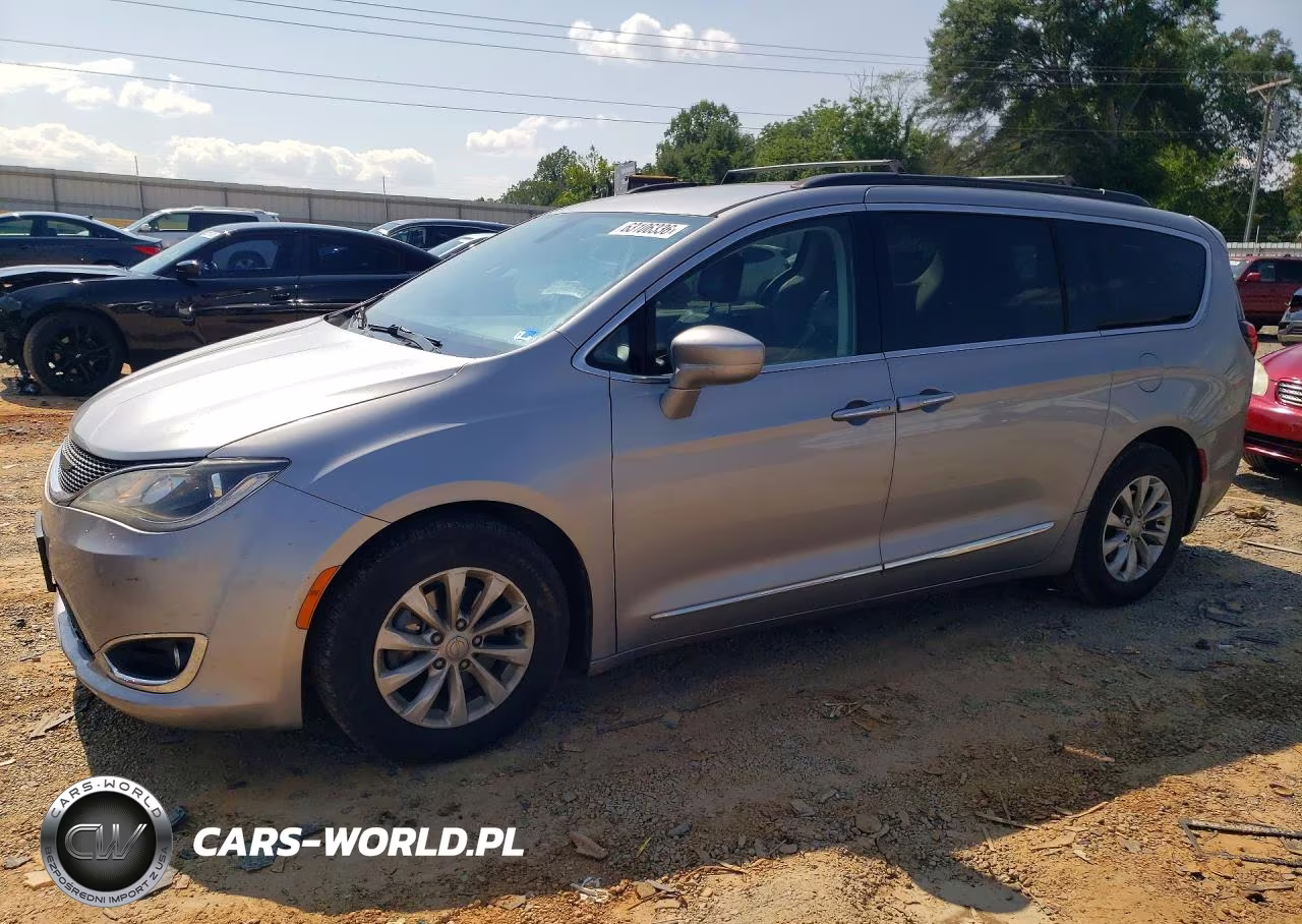 2017 Chrysler Pacifica Touring L