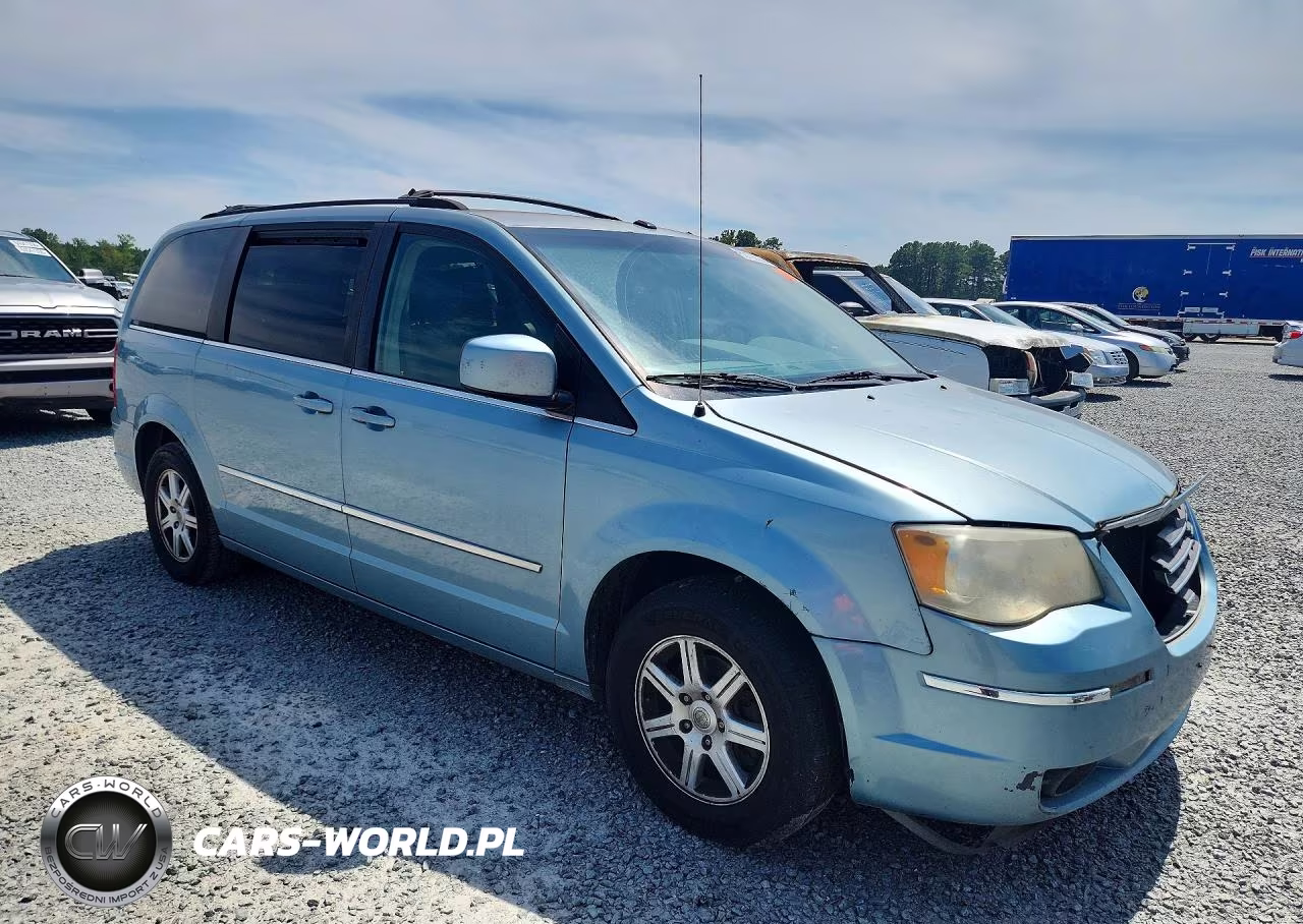 2010 Chrysler Town & Country Touring VIN:2A4RR5D19AR240727 - 4