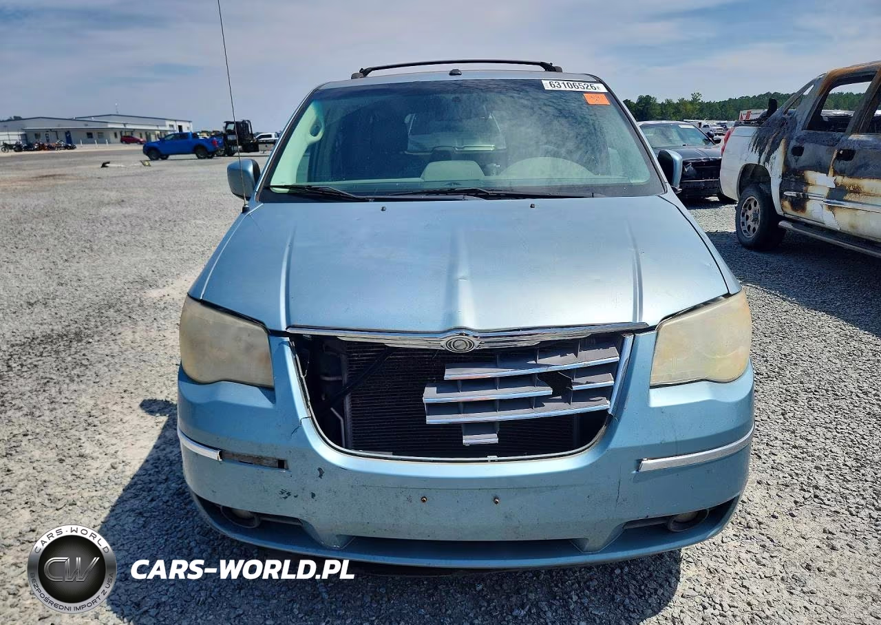 2010 Chrysler Town & Country Touring VIN:2A4RR5D19AR240727 - 5