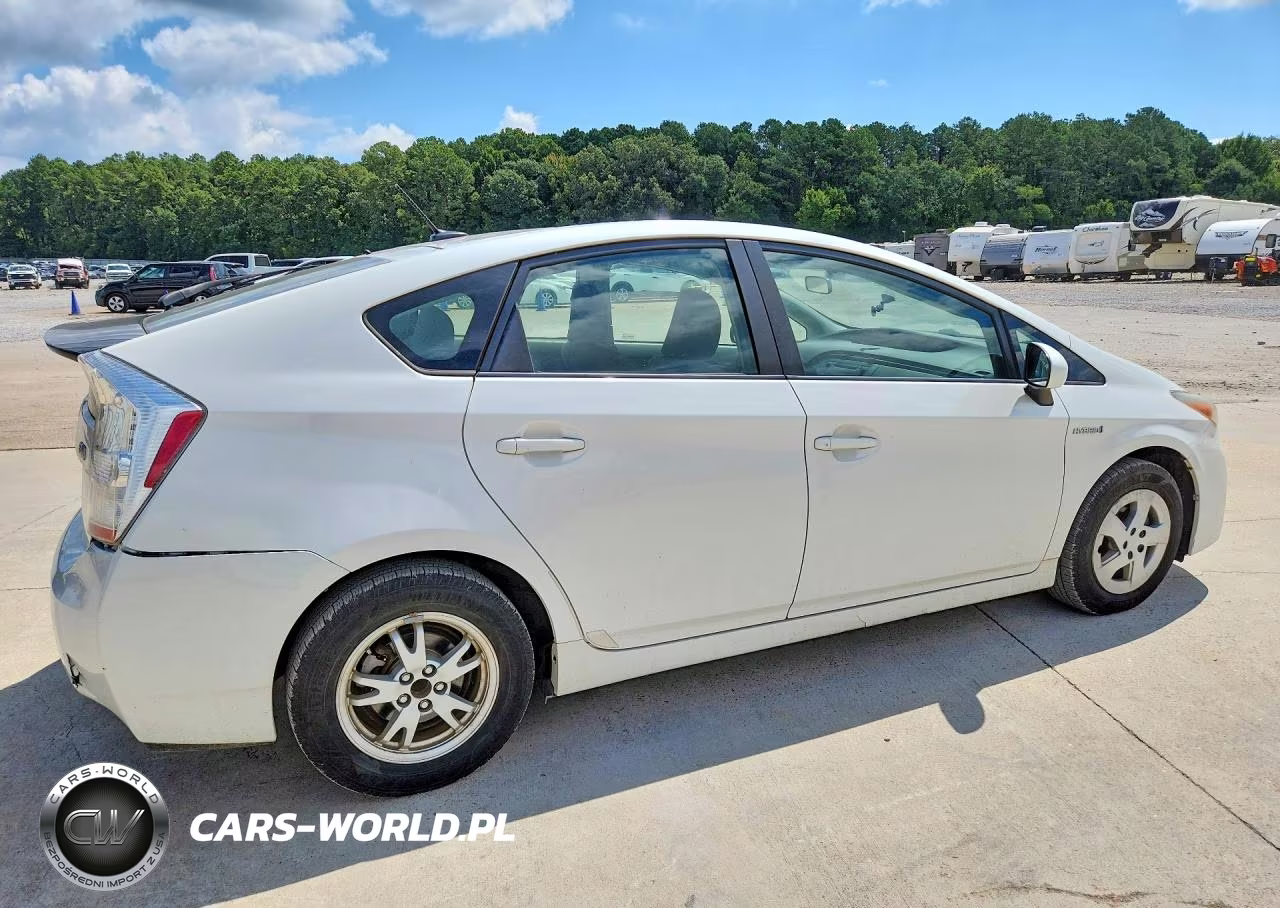 2011 Toyota Prius Two VIN:JTDKN3DU0B0290493 - 3