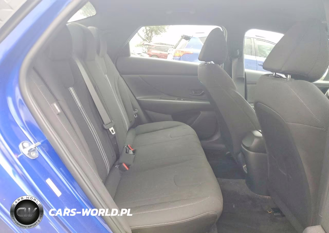 2025 Hyundai Elantra Sel Sport VIN:KMHLM4DG1SU072915 - 10