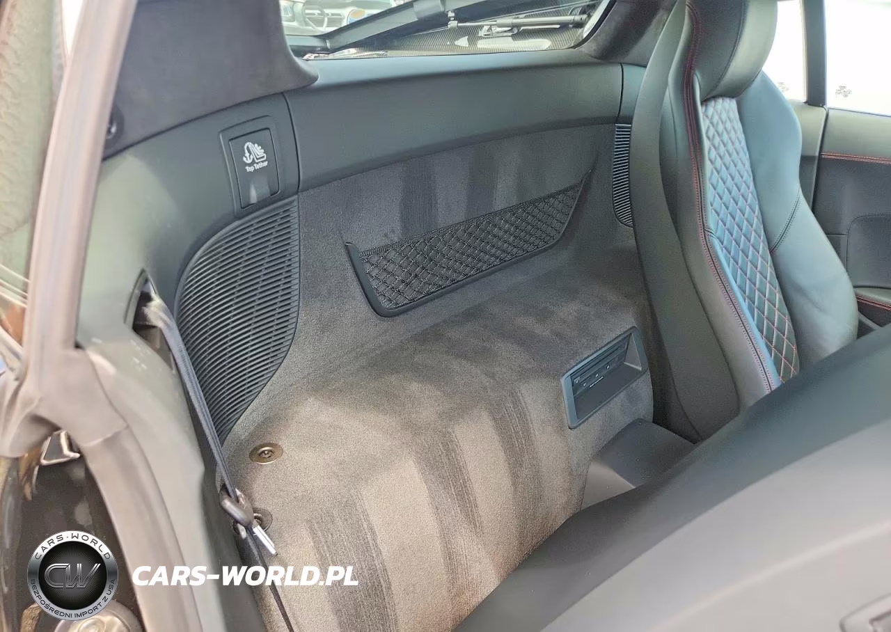 2018 Audi R8 5.2 Plus Quattro VIN:WUAKBAFX8J7901285 - 10