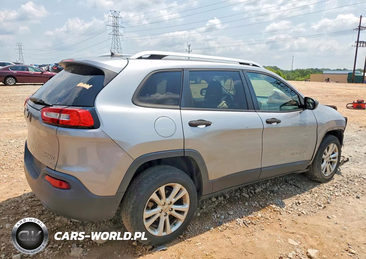 2015 Jeep Cherokee Sport VIN:1C4PJLAB1FW657098 - 3