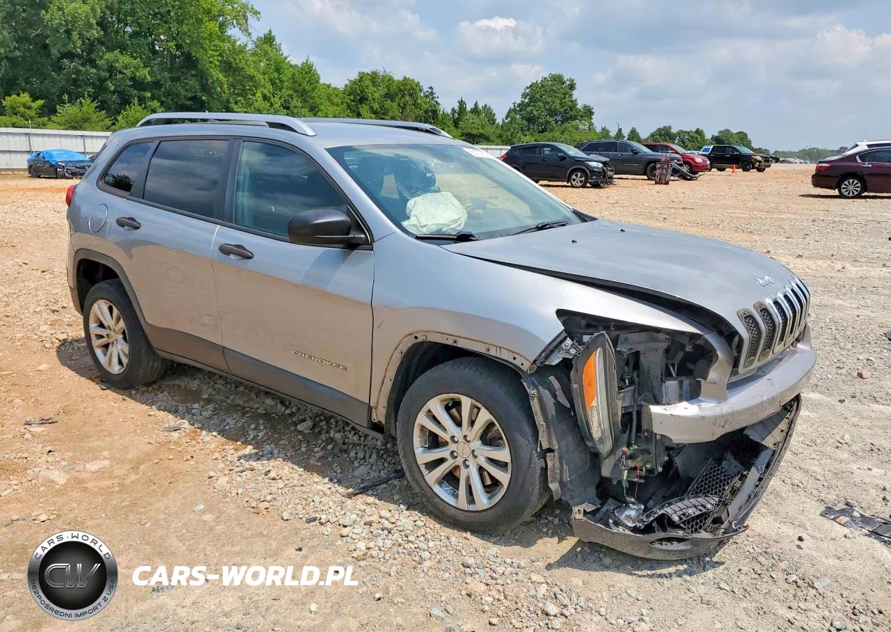 2015 Jeep Cherokee Sport VIN:1C4PJLAB1FW657098 - 4
