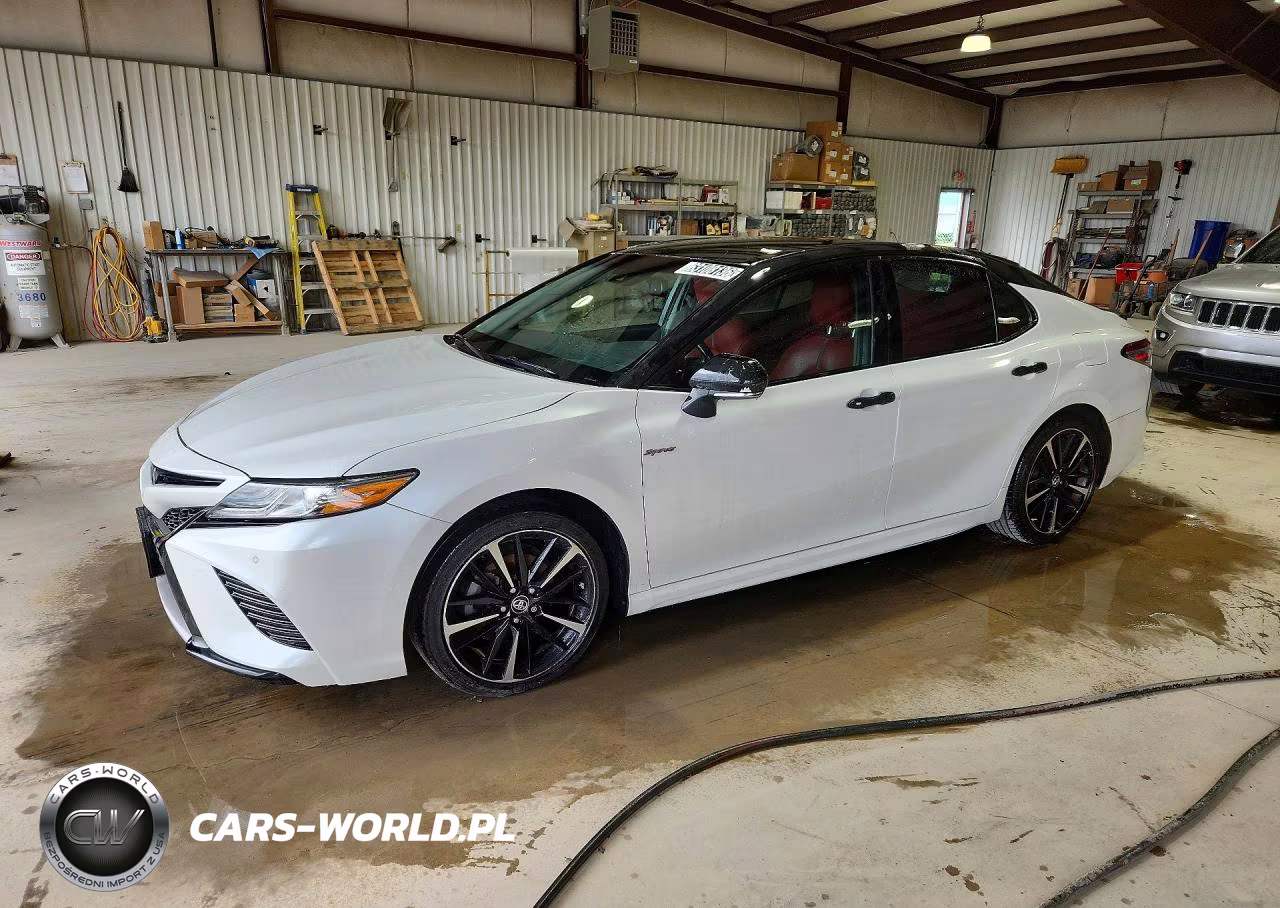 2018 Toyota Camry Xse VIN:4T1B61HK8JU156554 - 1