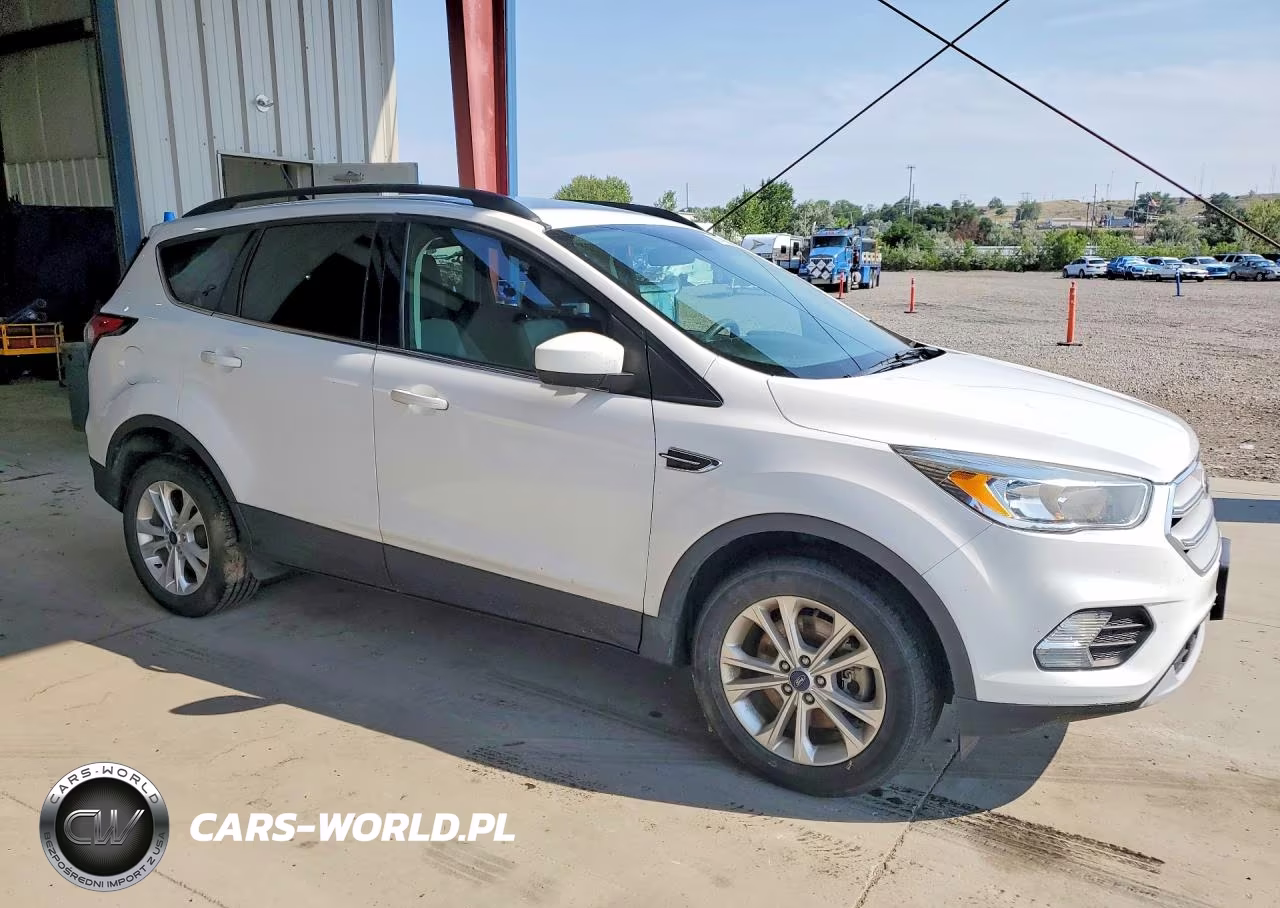 2018 Ford Escape Se VIN:1FMCU9GD0JUA86835 - 4