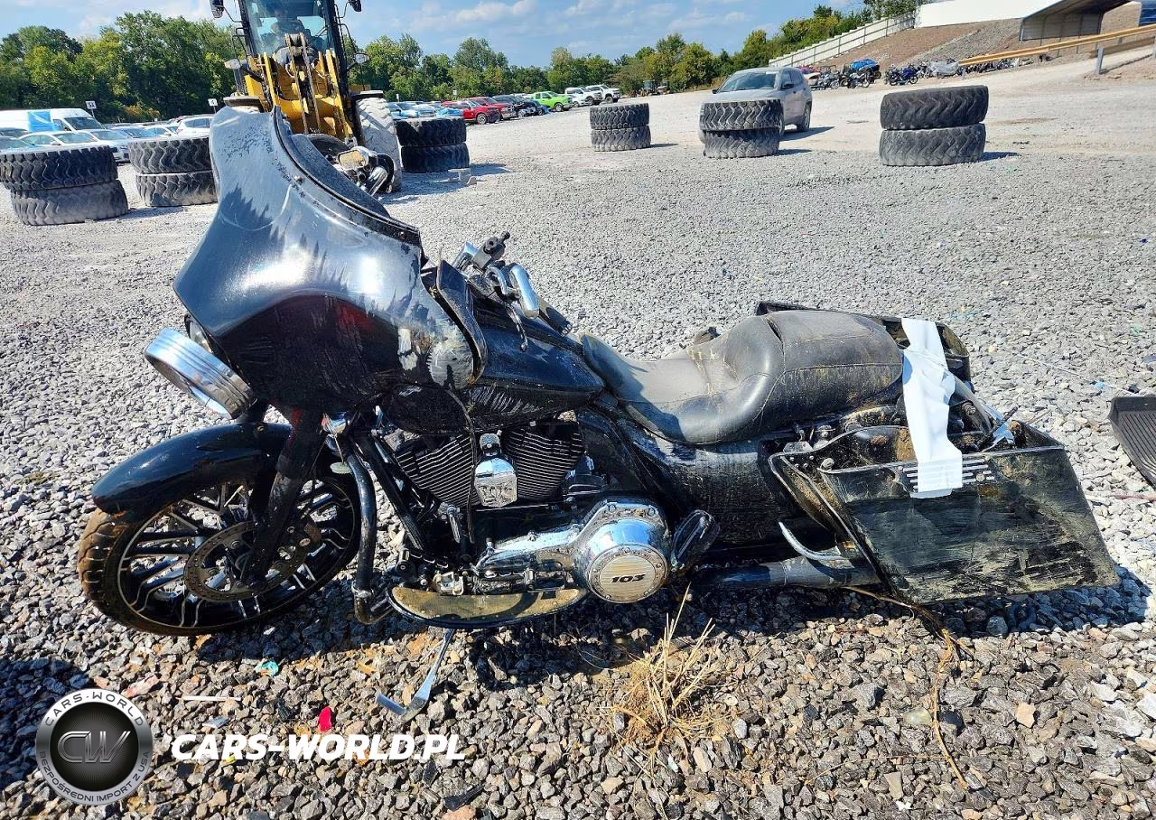2013 Harley-Davidson Flhx Street Glide VIN:1HD1KBM16DB631857 - 3