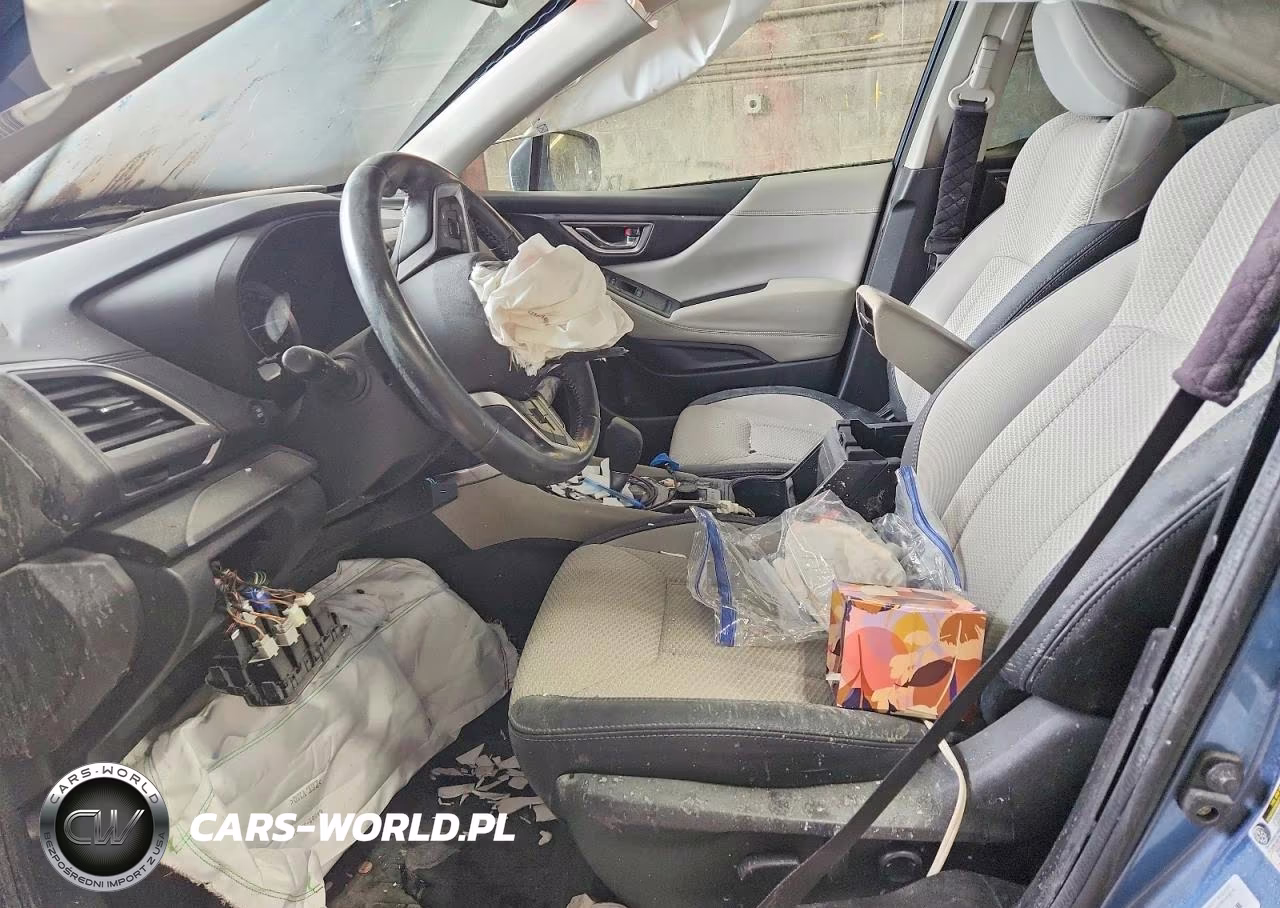 2023 Subaru Forester Premium VIN:JF2SKAEC8PH480801 - 7
