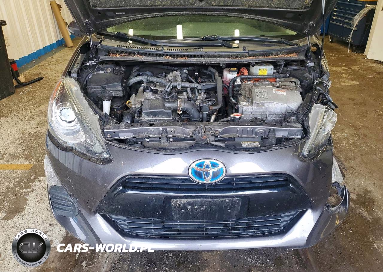 2016 Toyota Prius C Two VIN:JTDKDTB36G1116216 - 11