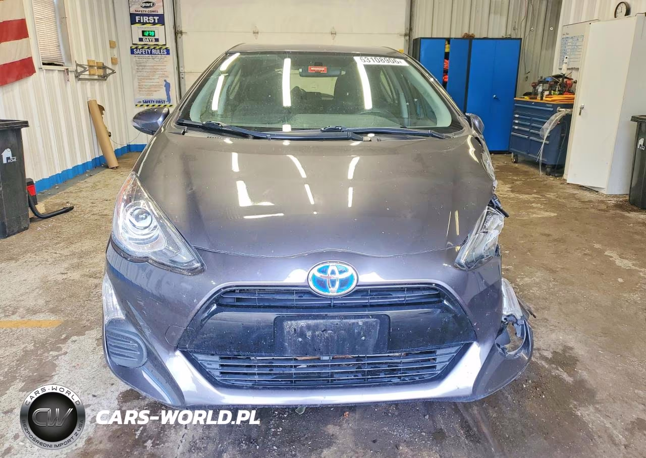 2016 Toyota Prius C Two VIN:JTDKDTB36G1116216 - 5
