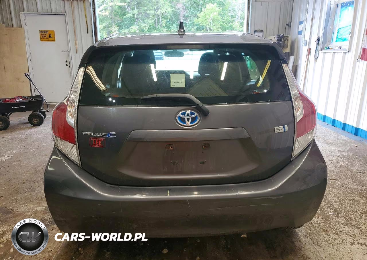 2016 Toyota Prius C Two VIN:JTDKDTB36G1116216 - 6