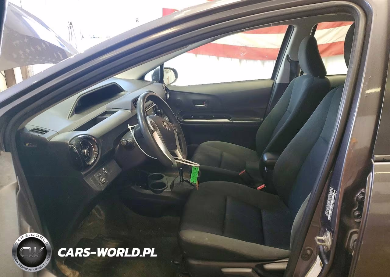 2016 Toyota Prius C Two VIN:JTDKDTB36G1116216 - 7