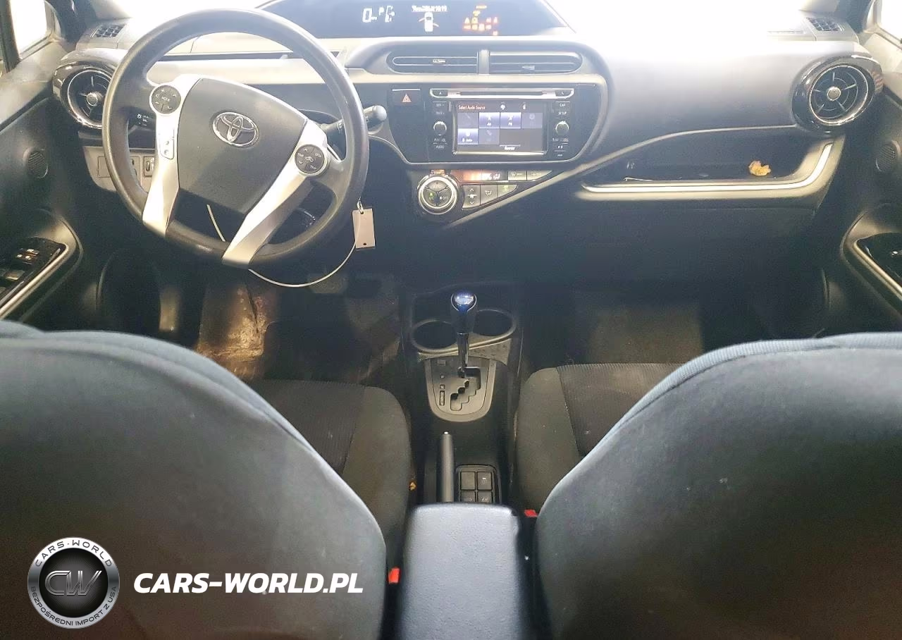 2016 Toyota Prius C Two VIN:JTDKDTB36G1116216 - 8