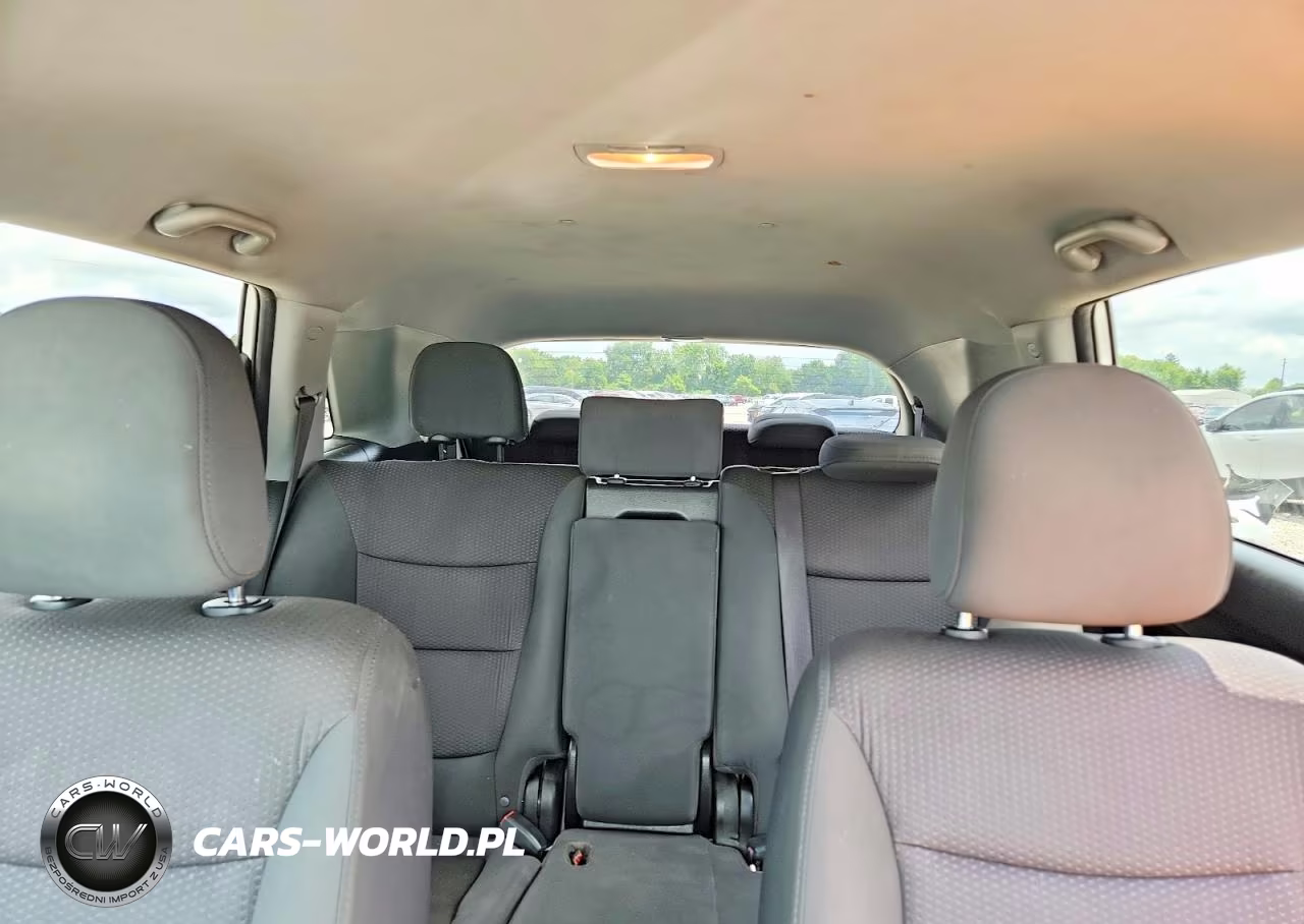 2011 Kia Sorento Lx VIN:5XYKTDA17BG153079 - 10