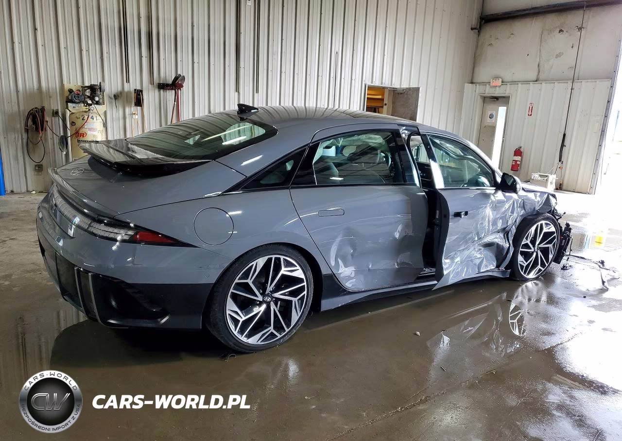 2023 Hyundai Ioniq 6 Limited VIN:KMHM54AC8PA051300 - 3