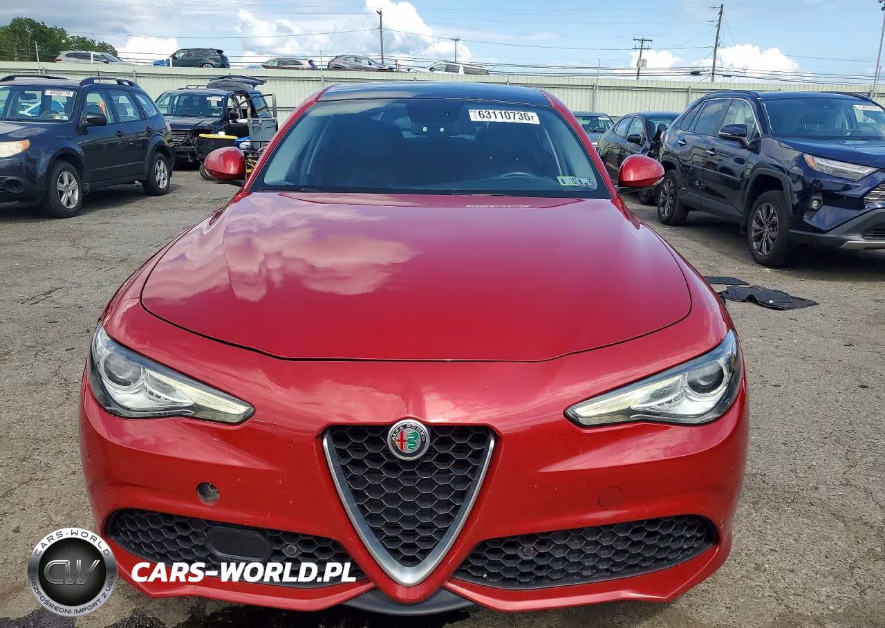 2018 Alfa Romeo Giulia Ti Q4 VIN:ZARFAEEN4J7599444 - 5