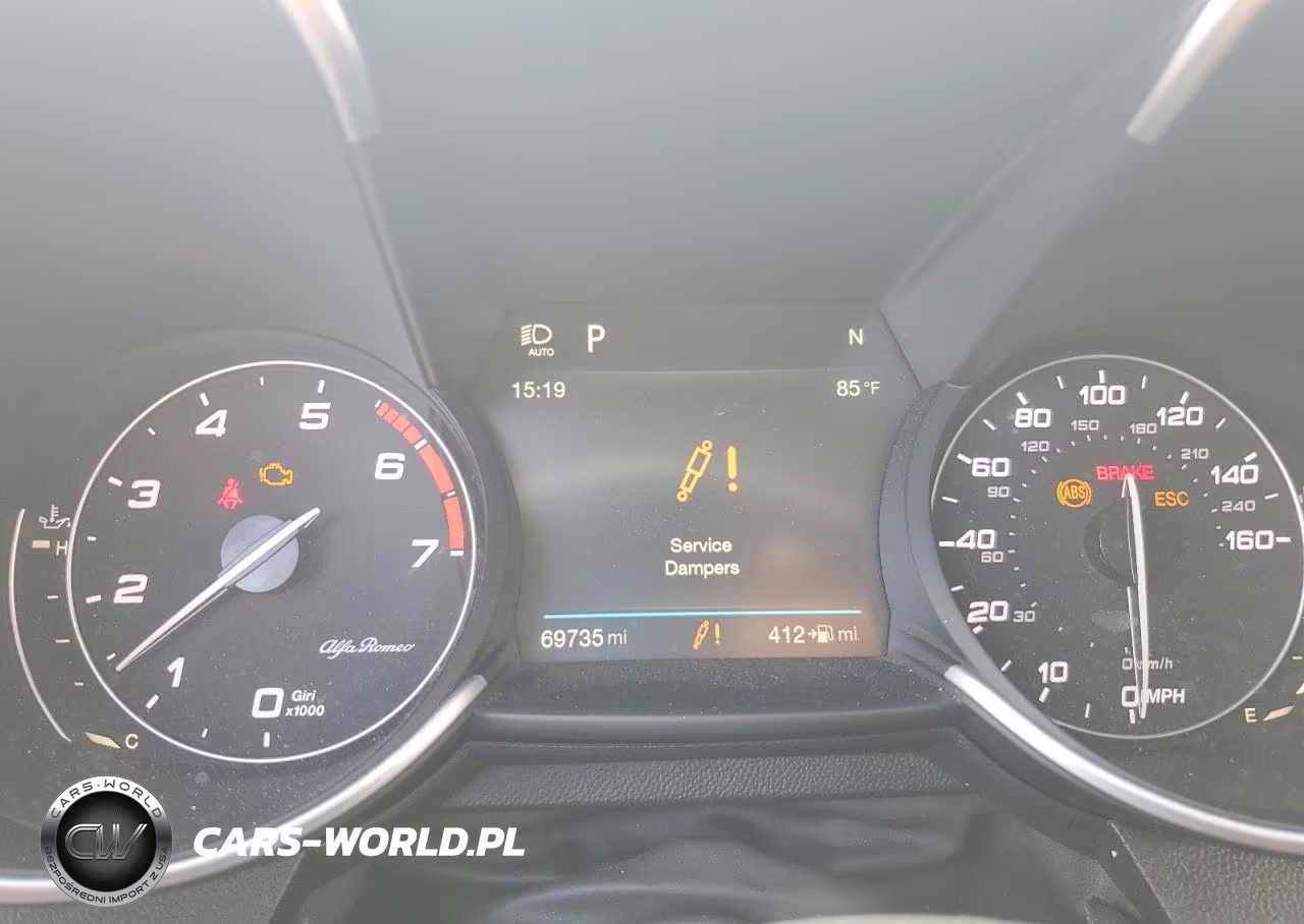 2018 Alfa Romeo Giulia Ti Q4 VIN:ZARFAEEN4J7599444 - 9