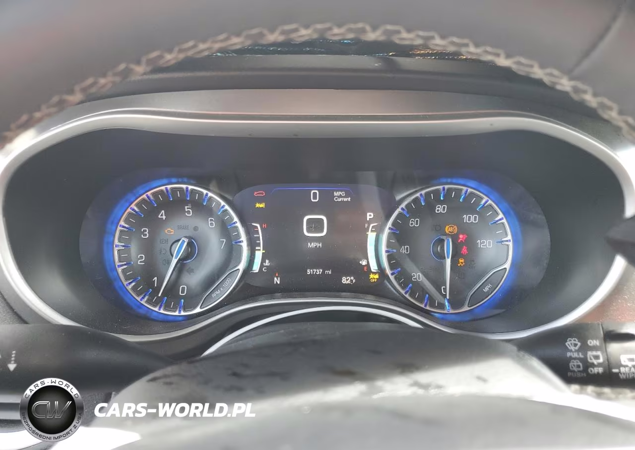 2024 Chrysler Pacifica Touring L VIN:2C4RC1BG4RR119994 - 9