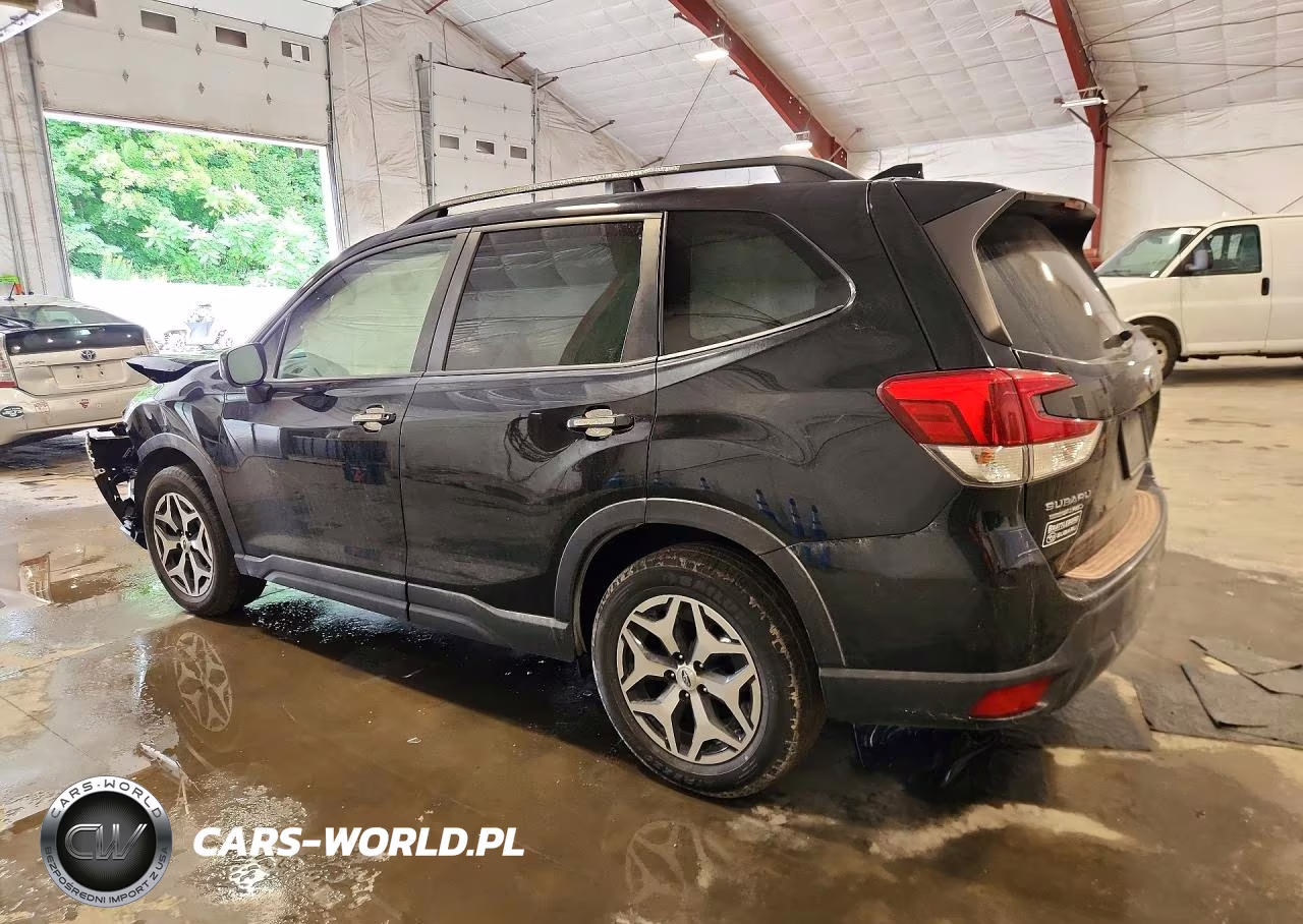 2020 Subaru Forester Premium VIN:JF2SKAJC5LH547483 - 2