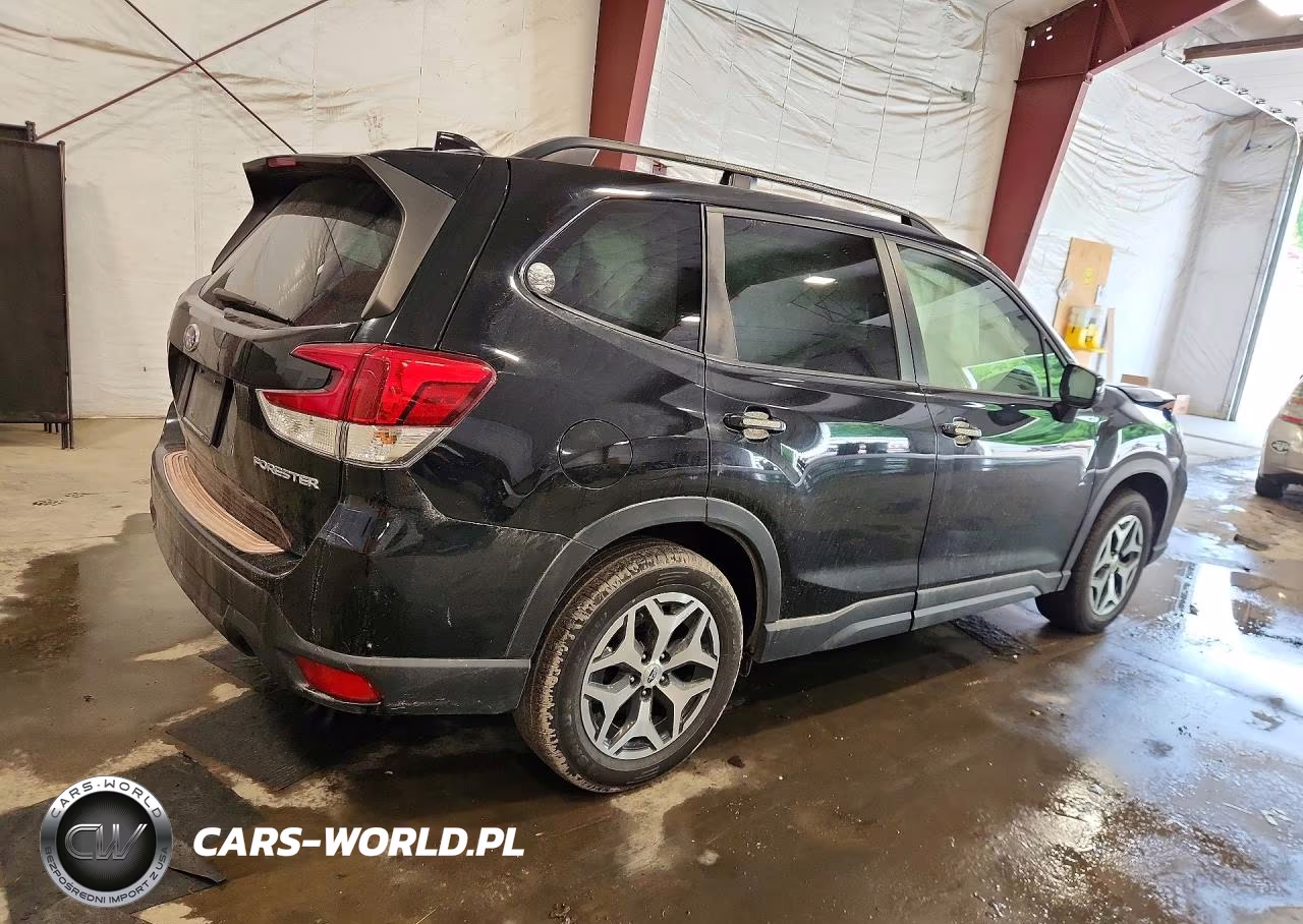 2020 Subaru Forester Premium VIN:JF2SKAJC5LH547483 - 3