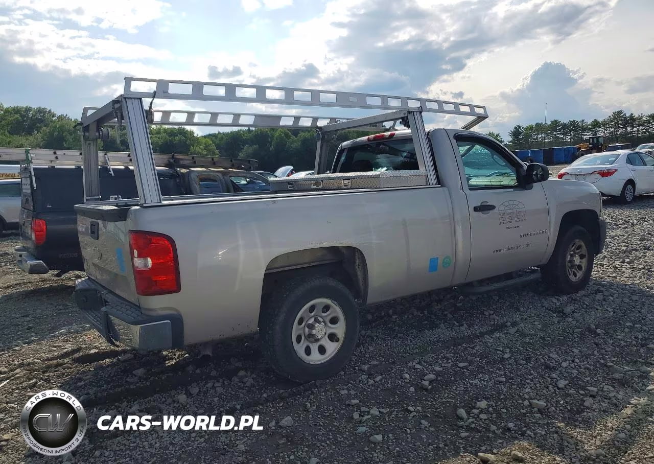 2008 Chevrolet Silverado C1500 VIN:1GCEC14X08Z284151 - 3