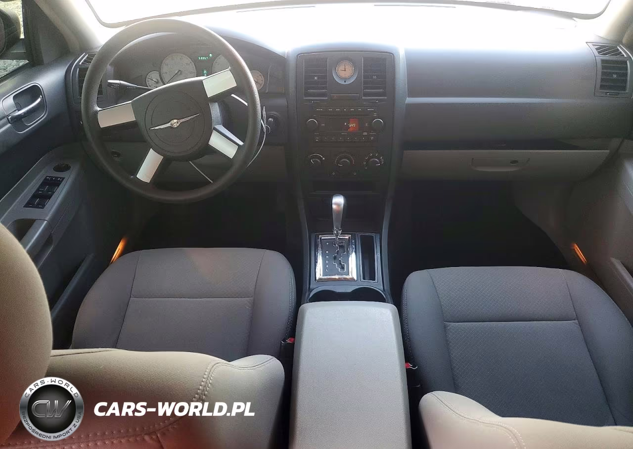 2007 Chrysler 300 VIN:2C3KA43R77H820982 - 8